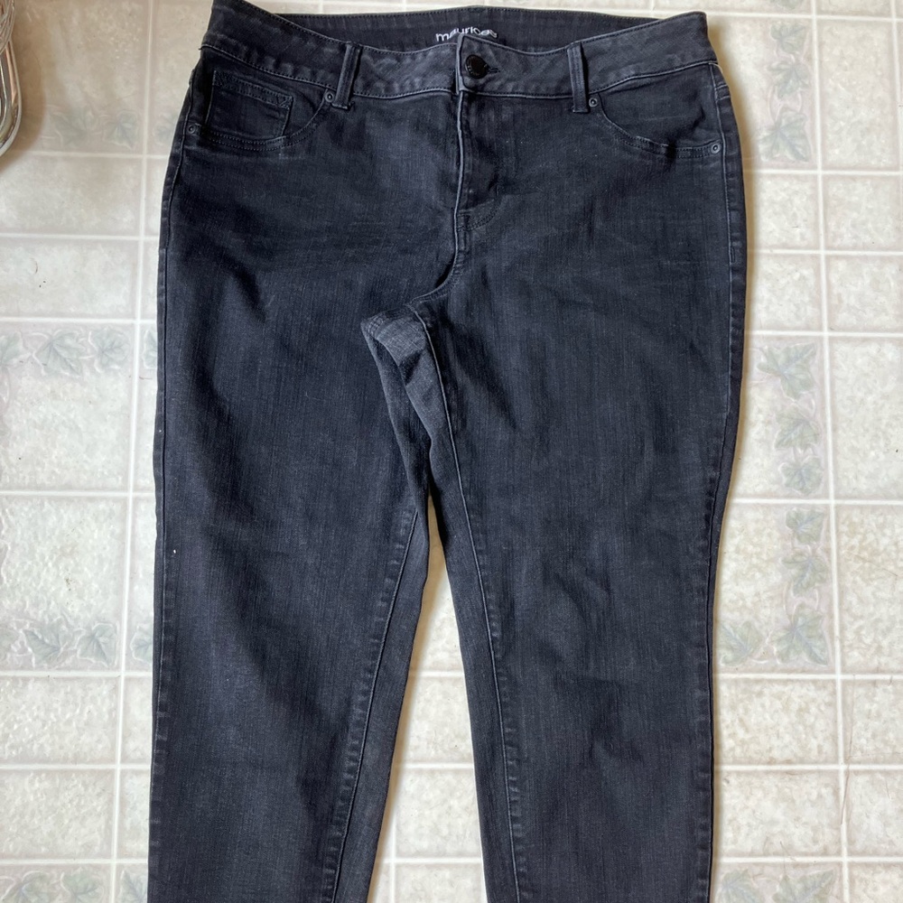 Maurices High Rise Black‎ tapered 18 Short Jeans